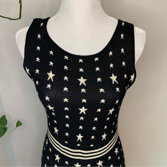 Torrid Black and White Metallic Star Print Dress Size 00 (which is a 10) - Picture 6 of 14